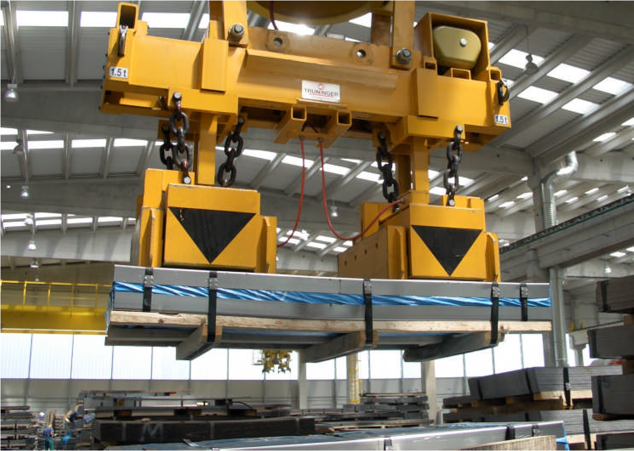 Transporting a sheet pack using deep-penetrating magnets