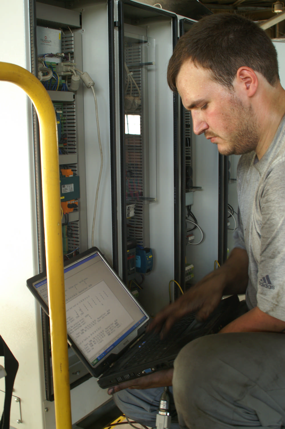 Darstellung 1: Kontrolle der Konfigurationsparameter in der Magnetsteuerung