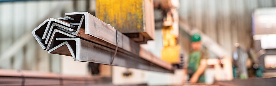 Move beams and profiles safely with TRUNINGER.